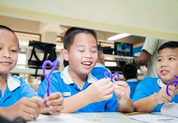 ภาพกิจกรรม คณะวิทยาศาสตร์และเทคโนโลยี จัดกิจกรรมค่ายวิทยาศาสตร์โรงเรียนอนุบาลกำแพงเพชร