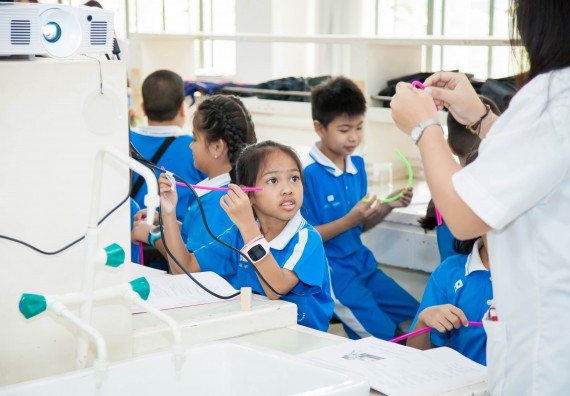 ภาพกิจกรรม คณะวิทยาศาสตร์และเทคโนโลยี จัดกิจกรรมค่ายวิทยาศาสตร์โรงเรียนอนุบาลกำแพงเพชร