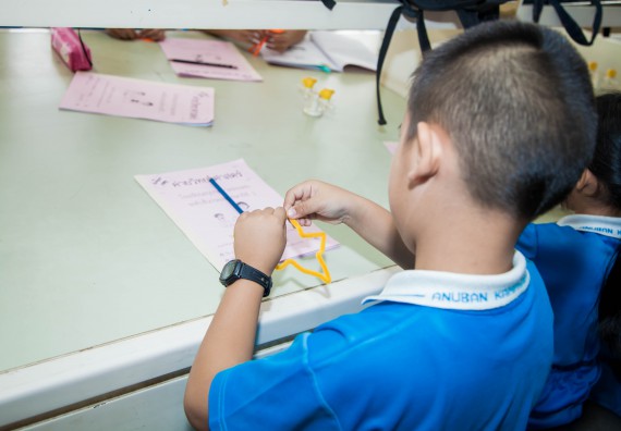 ภาพกิจกรรม คณะวิทยาศาสตร์และเทคโนโลยี จัดกิจกรรมค่ายวิทยาศาสตร์โรงเรียนอนุบาลกำแพงเพชร