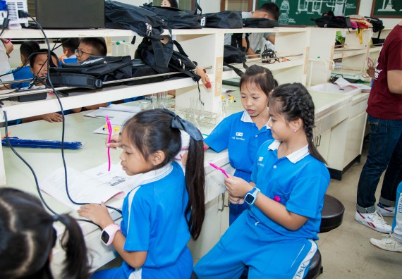 ภาพกิจกรรม คณะวิทยาศาสตร์และเทคโนโลยี จัดกิจกรรมค่ายวิทยาศาสตร์โรงเรียนอนุบาลกำแพงเพชร