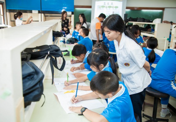 ภาพกิจกรรม คณะวิทยาศาสตร์และเทคโนโลยี จัดกิจกรรมค่ายวิทยาศาสตร์โรงเรียนอนุบาลกำแพงเพชร