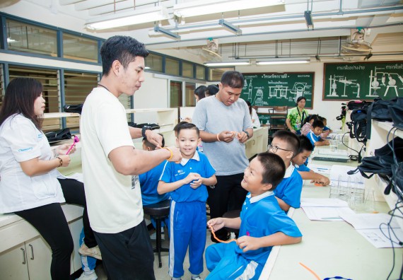 ภาพกิจกรรม คณะวิทยาศาสตร์และเทคโนโลยี จัดกิจกรรมค่ายวิทยาศาสตร์โรงเรียนอนุบาลกำแพงเพชร