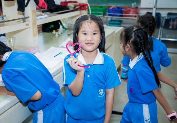 ภาพกิจกรรม คณะวิทยาศาสตร์และเทคโนโลยี จัดกิจกรรมค่ายวิทยาศาสตร์โรงเรียนอนุบาลกำแพงเพชร