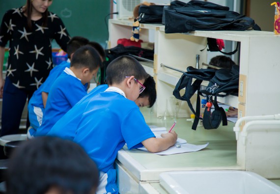 ภาพกิจกรรม คณะวิทยาศาสตร์และเทคโนโลยี จัดกิจกรรมค่ายวิทยาศาสตร์โรงเรียนอนุบาลกำแพงเพชร