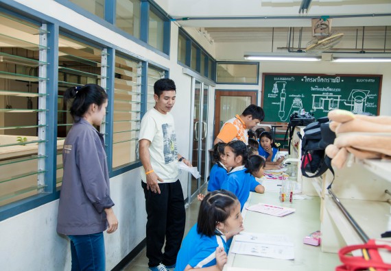 ภาพกิจกรรม คณะวิทยาศาสตร์และเทคโนโลยี จัดกิจกรรมค่ายวิทยาศาสตร์โรงเรียนอนุบาลกำแพงเพชร