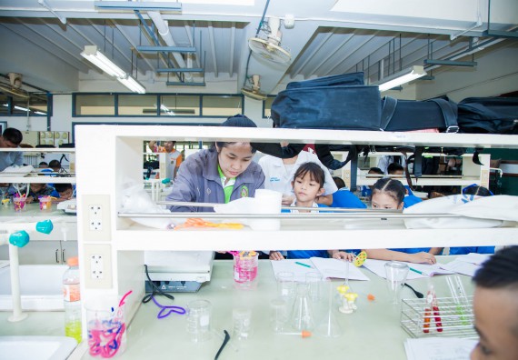 ภาพกิจกรรม คณะวิทยาศาสตร์และเทคโนโลยี จัดกิจกรรมค่ายวิทยาศาสตร์โรงเรียนอนุบาลกำแพงเพชร