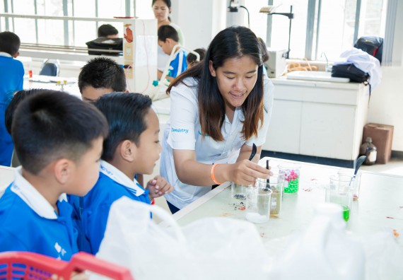 ภาพกิจกรรม คณะวิทยาศาสตร์และเทคโนโลยี จัดกิจกรรมค่ายวิทยาศาสตร์โรงเรียนอนุบาลกำแพงเพชร