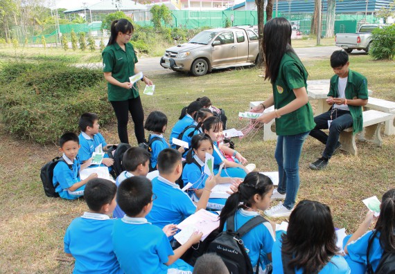 ภาพกิจกรรม คณะวิทยาศาสตร์และเทคโนโลยี จัดกิจกรรมค่ายวิทยาศาสตร์โรงเรียนอนุบาลกำแพงเพชร