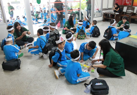 ภาพกิจกรรม คณะวิทยาศาสตร์และเทคโนโลยี จัดกิจกรรมค่ายวิทยาศาสตร์โรงเรียนอนุบาลกำแพงเพชร