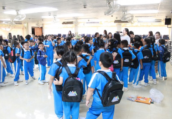 ภาพกิจกรรม คณะวิทยาศาสตร์และเทคโนโลยี จัดกิจกรรมค่ายวิทยาศาสตร์โรงเรียนอนุบาลกำแพงเพชร