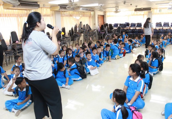 ภาพกิจกรรม คณะวิทยาศาสตร์และเทคโนโลยี จัดกิจกรรมค่ายวิทยาศาสตร์โรงเรียนอนุบาลกำแพงเพชร