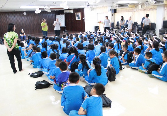 ภาพกิจกรรม คณะวิทยาศาสตร์และเทคโนโลยี จัดกิจกรรมค่ายวิทยาศาสตร์โรงเรียนอนุบาลกำแพงเพชร