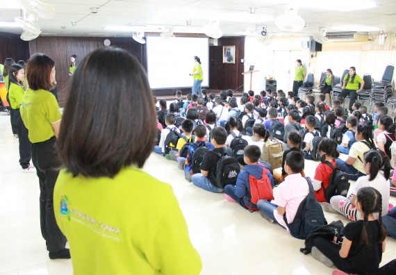 ภาพกิจกรรม คณะวิทยาศาสตร์และเทคโนโลยี จัดกิจกรรมค่ายวิทยาศาสตร์โรงเรียนอนุบาลกำแพงเพชร