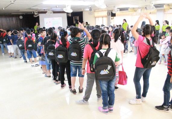 ภาพกิจกรรม คณะวิทยาศาสตร์และเทคโนโลยี จัดกิจกรรมค่ายวิทยาศาสตร์โรงเรียนอนุบาลกำแพงเพชร