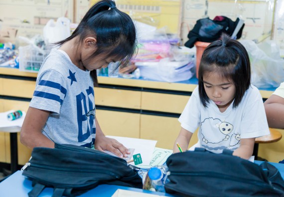 ภาพกิจกรรม คณะวิทยาศาสตร์และเทคโนโลยี จัดกิจกรรมค่ายวิทยาศาสตร์โรงเรียนอนุบาลกำแพงเพชร