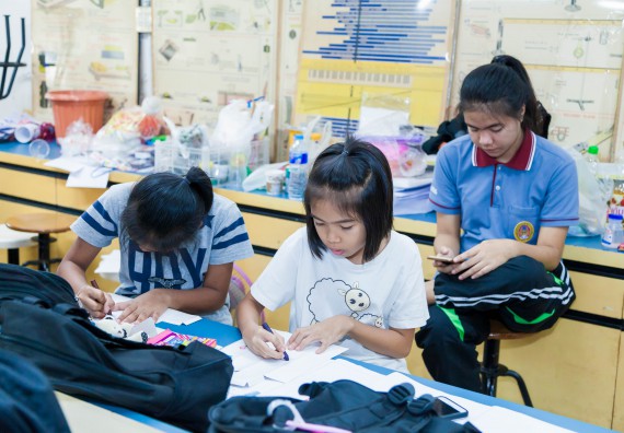 ภาพกิจกรรม คณะวิทยาศาสตร์และเทคโนโลยี จัดกิจกรรมค่ายวิทยาศาสตร์โรงเรียนอนุบาลกำแพงเพชร