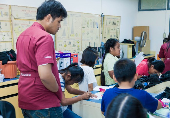 ภาพกิจกรรม คณะวิทยาศาสตร์และเทคโนโลยี จัดกิจกรรมค่ายวิทยาศาสตร์โรงเรียนอนุบาลกำแพงเพชร