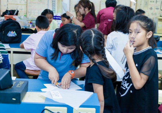 ภาพกิจกรรม คณะวิทยาศาสตร์และเทคโนโลยี จัดกิจกรรมค่ายวิทยาศาสตร์โรงเรียนอนุบาลกำแพงเพชร
