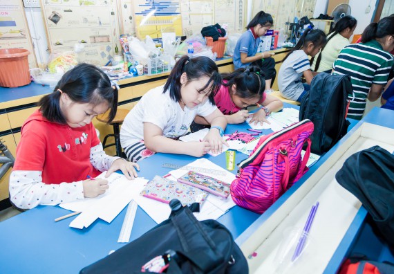 ภาพกิจกรรม คณะวิทยาศาสตร์และเทคโนโลยี จัดกิจกรรมค่ายวิทยาศาสตร์โรงเรียนอนุบาลกำแพงเพชร