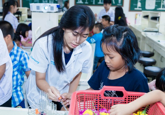 ภาพกิจกรรม คณะวิทยาศาสตร์และเทคโนโลยี จัดกิจกรรมค่ายวิทยาศาสตร์โรงเรียนอนุบาลกำแพงเพชร