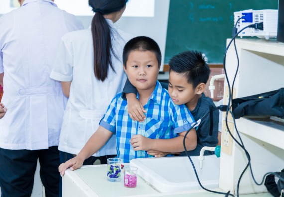 ภาพกิจกรรม คณะวิทยาศาสตร์และเทคโนโลยี จัดกิจกรรมค่ายวิทยาศาสตร์โรงเรียนอนุบาลกำแพงเพชร