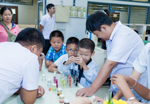 ภาพกิจกรรม คณะวิทยาศาสตร์และเทคโนโลยี จัดกิจกรรมค่ายวิทยาศาสตร์โรงเรียนอนุบาลกำแพงเพชร