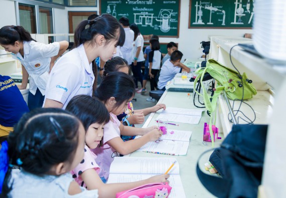 ภาพกิจกรรม คณะวิทยาศาสตร์และเทคโนโลยี จัดกิจกรรมค่ายวิทยาศาสตร์โรงเรียนอนุบาลกำแพงเพชร