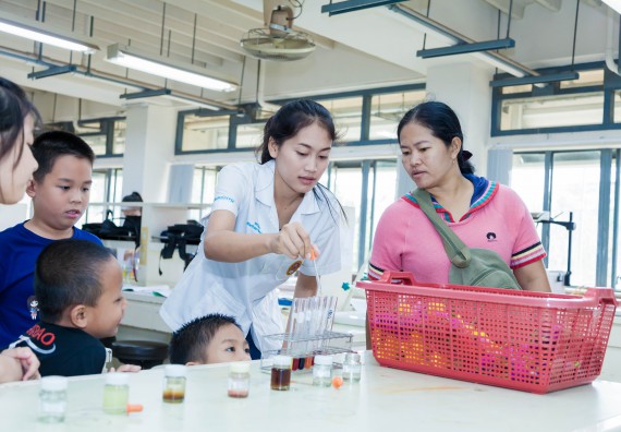 ภาพกิจกรรม คณะวิทยาศาสตร์และเทคโนโลยี จัดกิจกรรมค่ายวิทยาศาสตร์โรงเรียนอนุบาลกำแพงเพชร