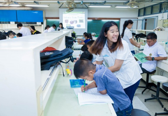 ภาพกิจกรรม คณะวิทยาศาสตร์และเทคโนโลยี จัดกิจกรรมค่ายวิทยาศาสตร์โรงเรียนอนุบาลกำแพงเพชร