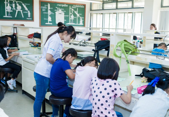 ภาพกิจกรรม คณะวิทยาศาสตร์และเทคโนโลยี จัดกิจกรรมค่ายวิทยาศาสตร์โรงเรียนอนุบาลกำแพงเพชร