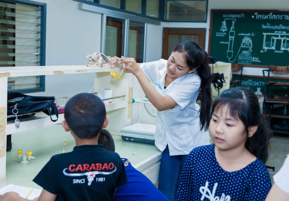 ภาพกิจกรรม คณะวิทยาศาสตร์และเทคโนโลยี จัดกิจกรรมค่ายวิทยาศาสตร์โรงเรียนอนุบาลกำแพงเพชร