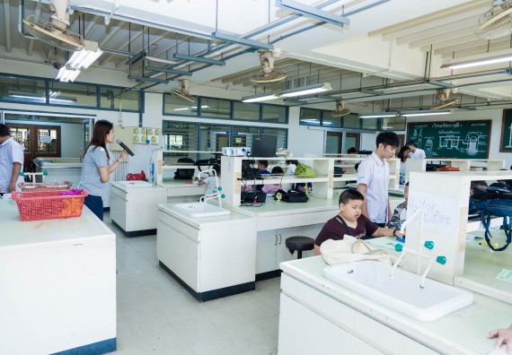 ภาพกิจกรรม คณะวิทยาศาสตร์และเทคโนโลยี จัดกิจกรรมค่ายวิทยาศาสตร์โรงเรียนอนุบาลกำแพงเพชร