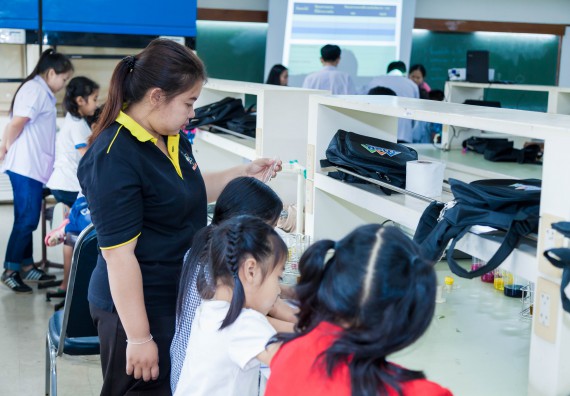 ภาพกิจกรรม คณะวิทยาศาสตร์และเทคโนโลยี จัดกิจกรรมค่ายวิทยาศาสตร์โรงเรียนอนุบาลกำแพงเพชร