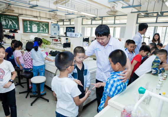 ภาพกิจกรรม คณะวิทยาศาสตร์และเทคโนโลยี จัดกิจกรรมค่ายวิทยาศาสตร์โรงเรียนอนุบาลกำแพงเพชร