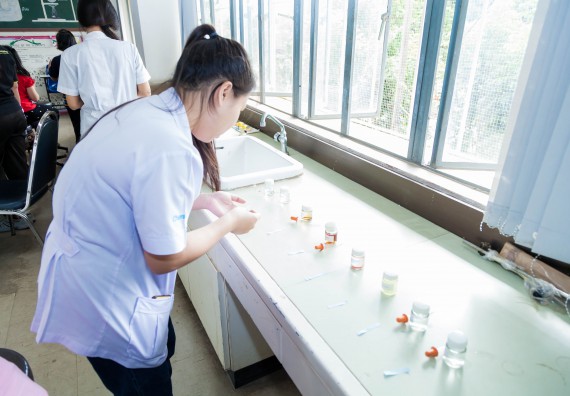 ภาพกิจกรรม คณะวิทยาศาสตร์และเทคโนโลยี จัดกิจกรรมค่ายวิทยาศาสตร์โรงเรียนอนุบาลกำแพงเพชร