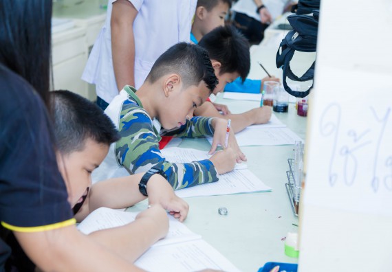 ภาพกิจกรรม คณะวิทยาศาสตร์และเทคโนโลยี จัดกิจกรรมค่ายวิทยาศาสตร์โรงเรียนอนุบาลกำแพงเพชร