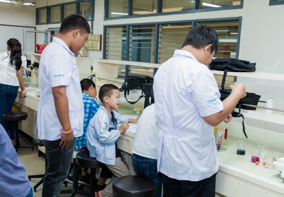 ภาพกิจกรรม คณะวิทยาศาสตร์และเทคโนโลยี จัดกิจกรรมค่ายวิทยาศาสตร์โรงเรียนอนุบาลกำแพงเพชร