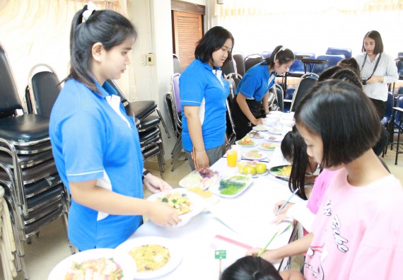 ภาพกิจกรรม คณะวิทยาศาสตร์และเทคโนโลยี จัดกิจกรรมค่ายวิทยาศาสตร์โรงเรียนอนุบาลกำแพงเพชร