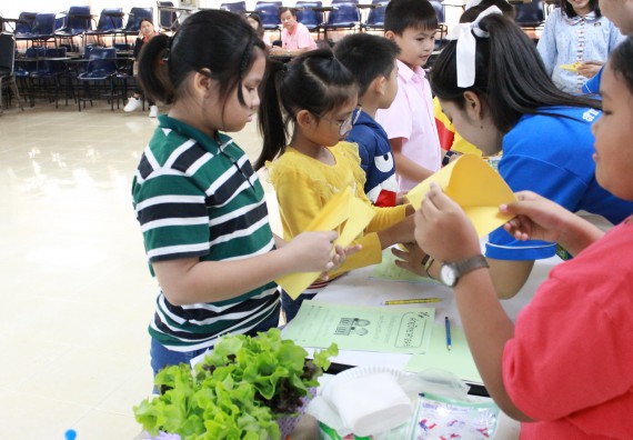 ภาพกิจกรรม คณะวิทยาศาสตร์และเทคโนโลยี จัดกิจกรรมค่ายวิทยาศาสตร์โรงเรียนอนุบาลกำแพงเพชร