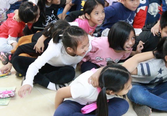 ภาพกิจกรรม คณะวิทยาศาสตร์และเทคโนโลยี จัดกิจกรรมค่ายวิทยาศาสตร์โรงเรียนอนุบาลกำแพงเพชร