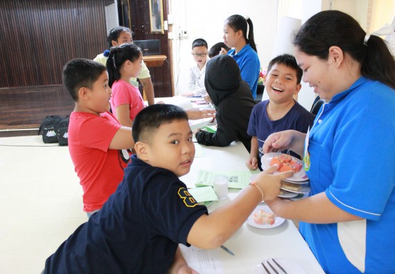 ภาพกิจกรรม คณะวิทยาศาสตร์และเทคโนโลยี จัดกิจกรรมค่ายวิทยาศาสตร์โรงเรียนอนุบาลกำแพงเพชร