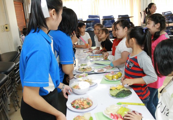 ภาพกิจกรรม คณะวิทยาศาสตร์และเทคโนโลยี จัดกิจกรรมค่ายวิทยาศาสตร์โรงเรียนอนุบาลกำแพงเพชร