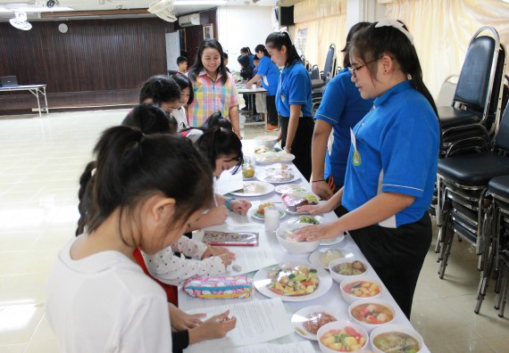 ภาพกิจกรรม คณะวิทยาศาสตร์และเทคโนโลยี จัดกิจกรรมค่ายวิทยาศาสตร์โรงเรียนอนุบาลกำแพงเพชร