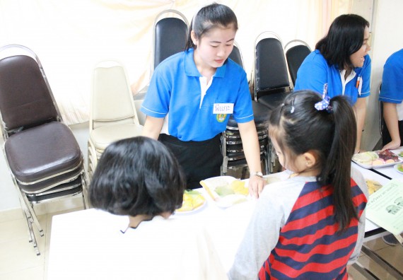 ภาพกิจกรรม คณะวิทยาศาสตร์และเทคโนโลยี จัดกิจกรรมค่ายวิทยาศาสตร์โรงเรียนอนุบาลกำแพงเพชร