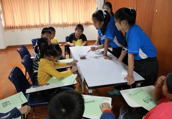 ภาพกิจกรรม คณะวิทยาศาสตร์และเทคโนโลยี จัดกิจกรรมค่ายวิทยาศาสตร์โรงเรียนอนุบาลกำแพงเพชร