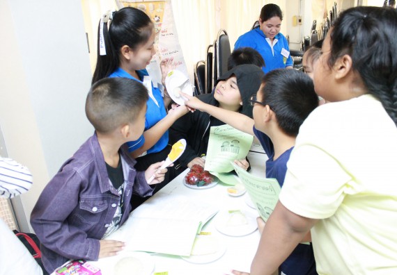 ภาพกิจกรรม คณะวิทยาศาสตร์และเทคโนโลยี จัดกิจกรรมค่ายวิทยาศาสตร์โรงเรียนอนุบาลกำแพงเพชร