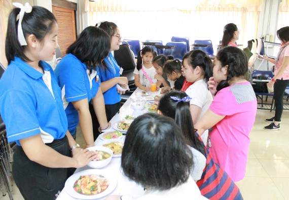 ภาพกิจกรรม คณะวิทยาศาสตร์และเทคโนโลยี จัดกิจกรรมค่ายวิทยาศาสตร์โรงเรียนอนุบาลกำแพงเพชร