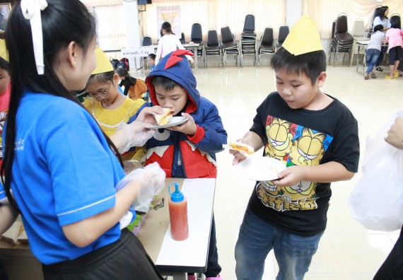 ภาพกิจกรรม คณะวิทยาศาสตร์และเทคโนโลยี จัดกิจกรรมค่ายวิทยาศาสตร์โรงเรียนอนุบาลกำแพงเพชร