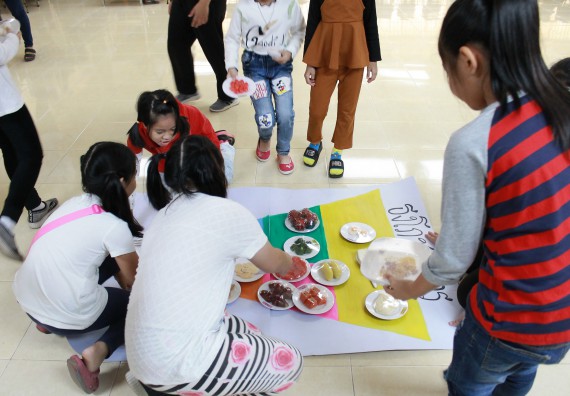 ภาพกิจกรรม คณะวิทยาศาสตร์และเทคโนโลยี จัดกิจกรรมค่ายวิทยาศาสตร์โรงเรียนอนุบาลกำแพงเพชร