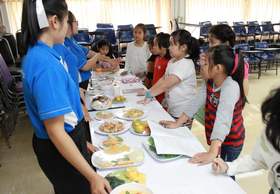 ภาพกิจกรรม คณะวิทยาศาสตร์และเทคโนโลยี จัดกิจกรรมค่ายวิทยาศาสตร์โรงเรียนอนุบาลกำแพงเพชร